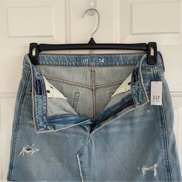 Gap Kids Plus Distressed Denim Mini Skirt Size 14 - Picture 3 of 9